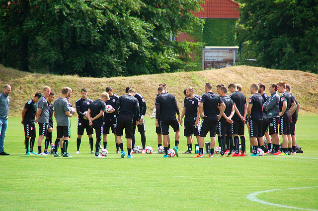 Trainingsauftakt 18.06.2014