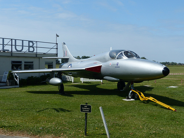 Hunter XE665 at Goodwood (2) - 1 July 2014