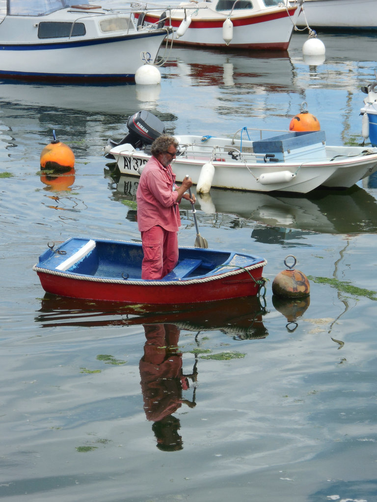 tiens v'la un marin,