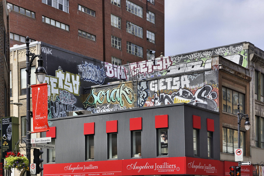 Angelica Joailliers – Saint Catherine Street at Saint-Alexandre, Montréal, Québec
