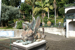 Madeira. Monte Palace. Statuen am Palace. ©UdoSm