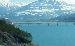 Le Lac de Serre Ponçon Pont de Savine