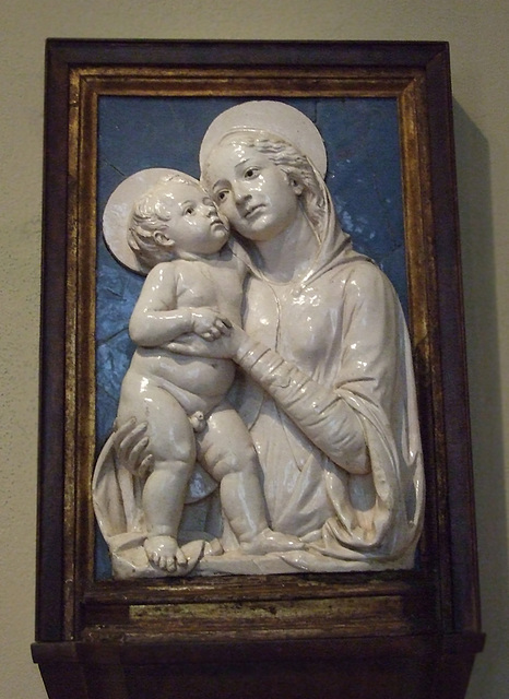 Virgin and Child by the Workshop of Andrea della Robbia in the Philadelphia Museum of Art, August 2009