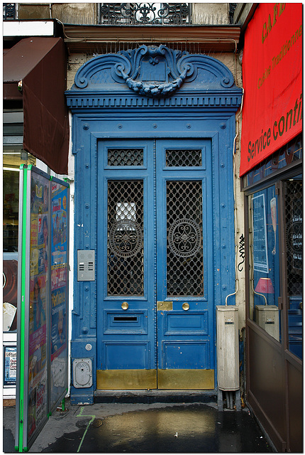 Tür, blau