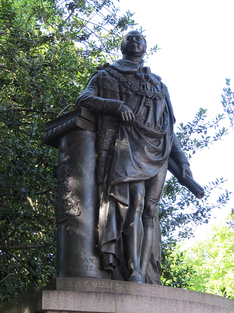 duke of kent statue, park crescent, marylebone, london