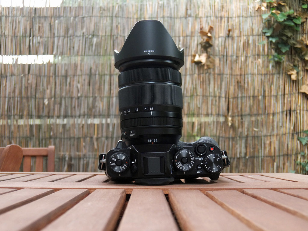 Fujifilm XF 18-135 fits better on an X-T1 2