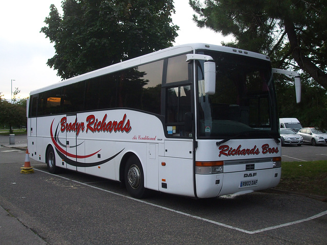 DSCF5331 Richards Brothers RB03 DAF at Barton Mills - 5 Jul 2014