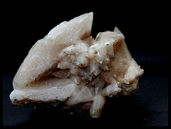 Calcite -Dolomite rose et fluorine jaune - Berbès -Espagne