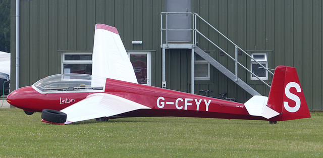 G-CFYY at Lasham - 9 July 2014
