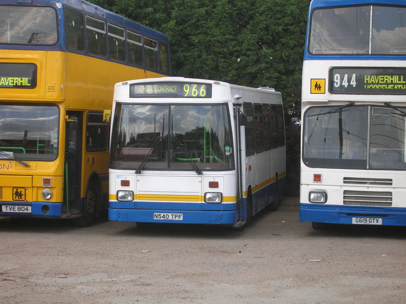 DSCN1102 Burtons Coaches N540 TPF