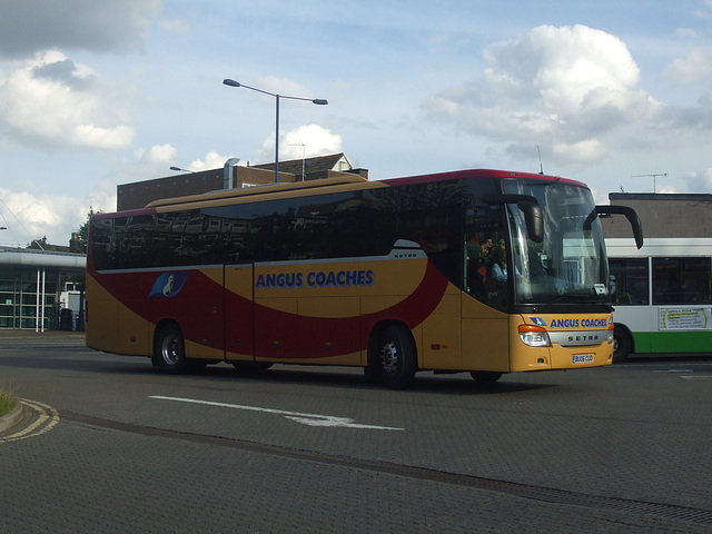 DSCF5594 Angus Coaches BU06 CUO