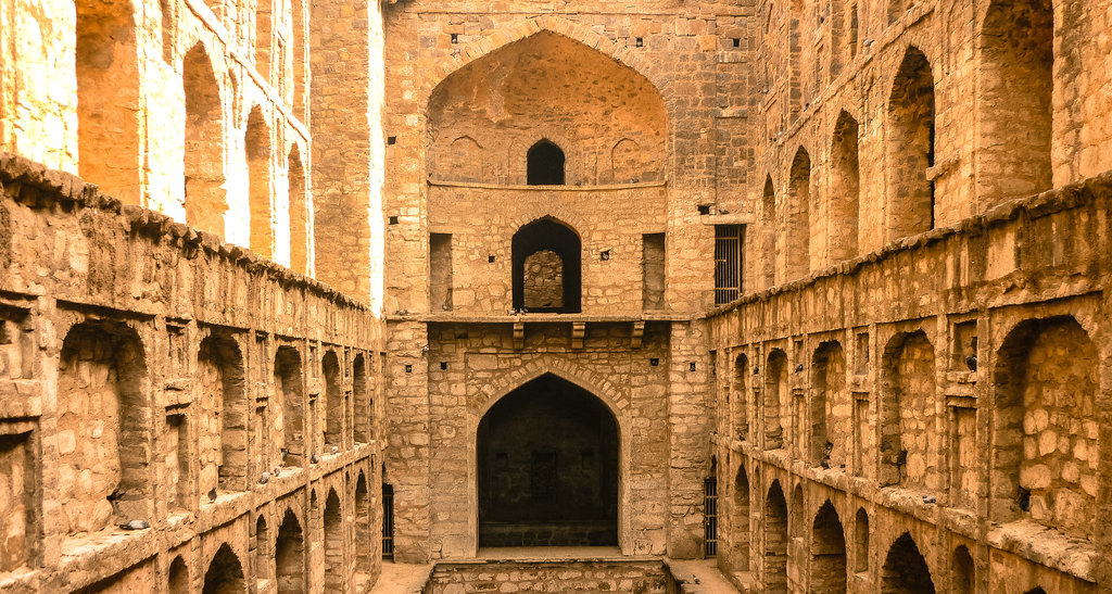 Ugrasen ki Baoli