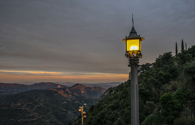 Desde el monasterio abadía de Montserrat