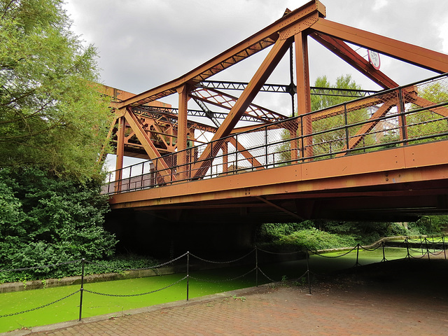 bridge, western entrance , shadwell basin, london docks