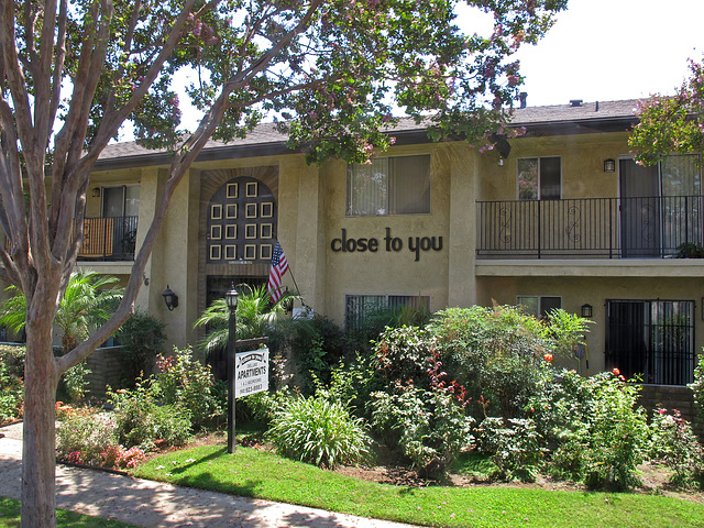 Apartments Built By Richard & Karen Carpenters (0288)