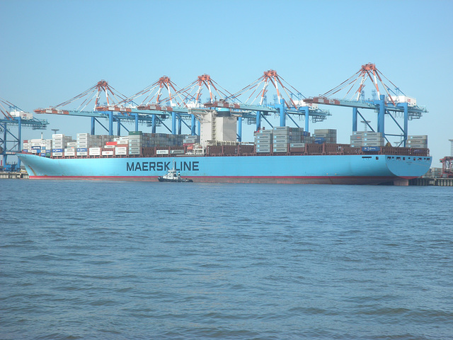 Containerschiff   EMMA MAERSK