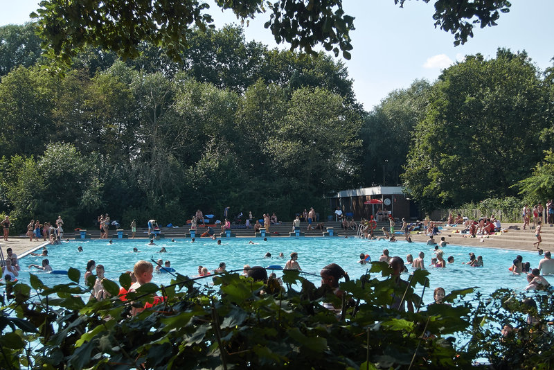 freibad-1190193-co-19-07-14