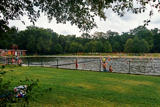 freibad-1190298-co-29-07-14