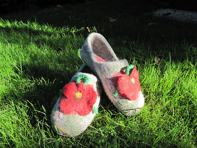 felted slippers with poppy flower