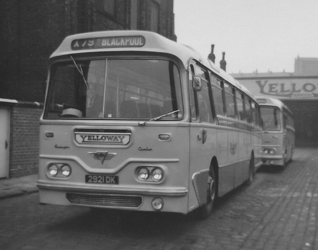 Yelloway 2921 DK in Rochdale - 19 Sep 1970