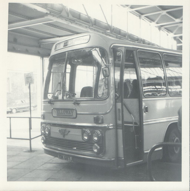 Yelloway TDK 687J in Bristol - 31 Oct 1971 Yelloway TDK 687J in Bristol - 31 Oct 1971