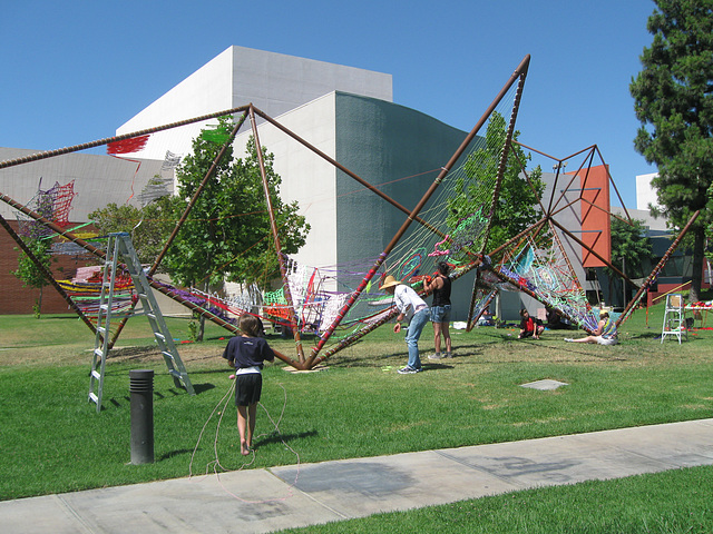 Yarnbombing in Long Beach, MatterApp:Pyramidial