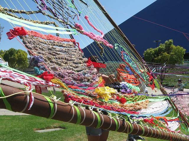 Yarnbombing in Long Beach, MatterApp:Pyramidial