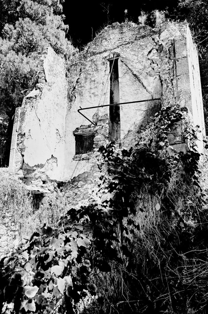 St Efimia Kefalonia Derelict GR mono