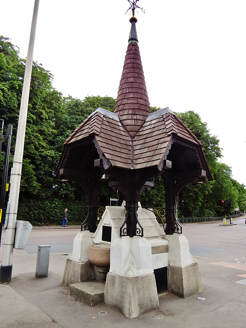 snaresbrook drinking fountain, london