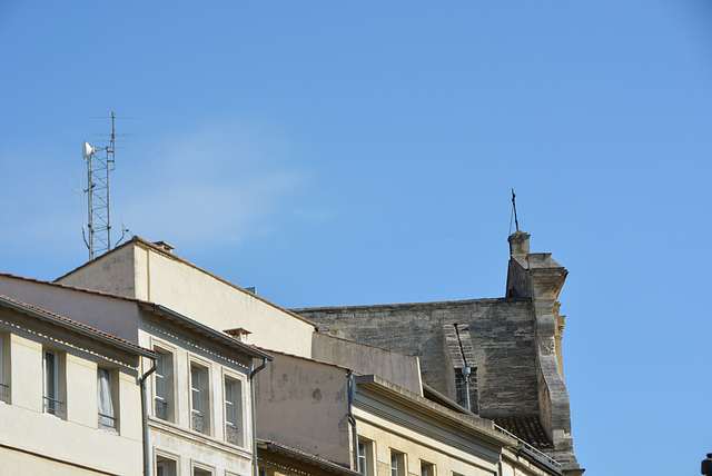 deux types de pointes vers le ciel