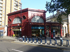 Gloucester Road Station (1) - 3 August 2014