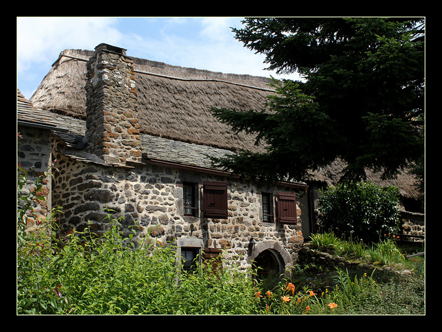 Vieilles maisons- à chaumes ou lauzes0