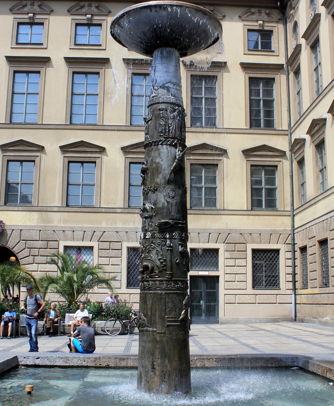 Richard-Strauß-Brunnen