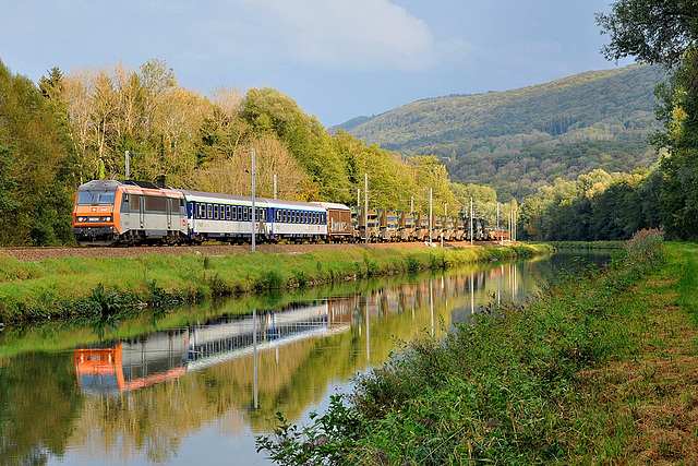 Train militaire à Branne