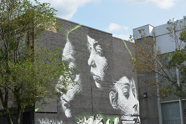 street art visages noir et blanc