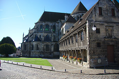 Rear side of the cathedral and the episcopal library