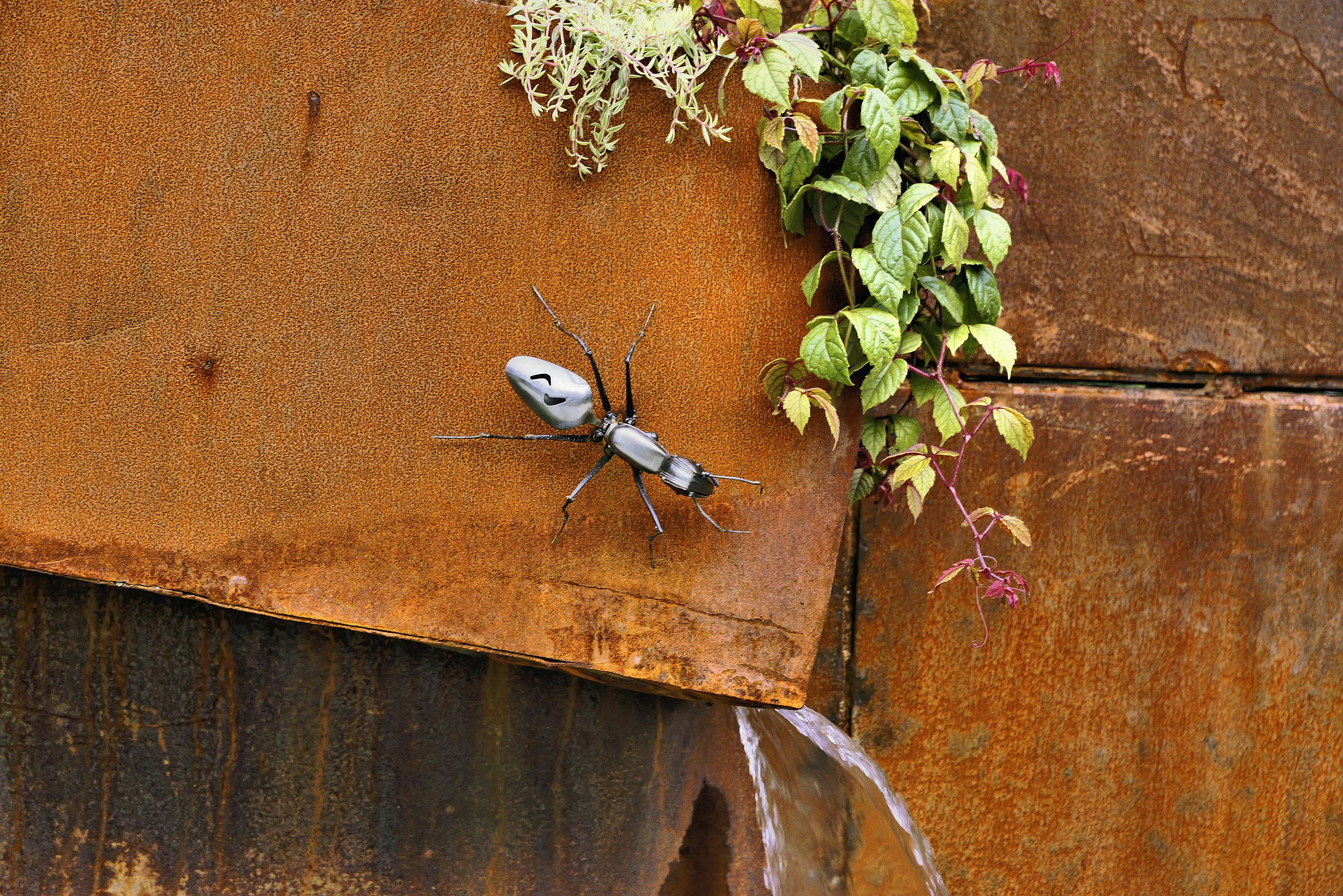 A Metallic Ant –  Le jardin de verre et de métal, Botanical Garden, Montréal, Québec