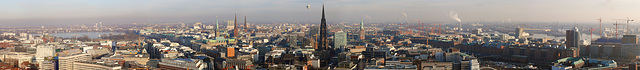 Hamburg Panorama (Please enlarge)