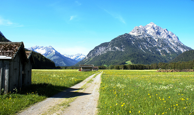 Vom Inntal ins Lechtal. Im Lechtal bei Elmen. ©UdoSm