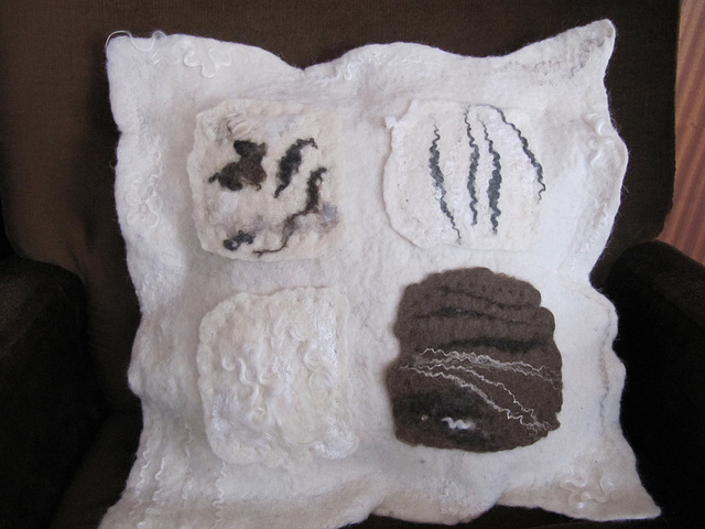 felt pillow Sheep of the world 003