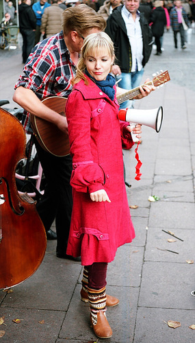 Singer 1