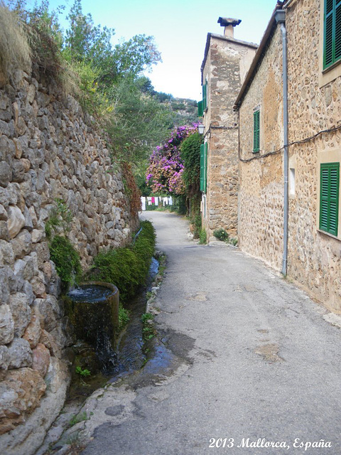 42 Road to Deià Ravine