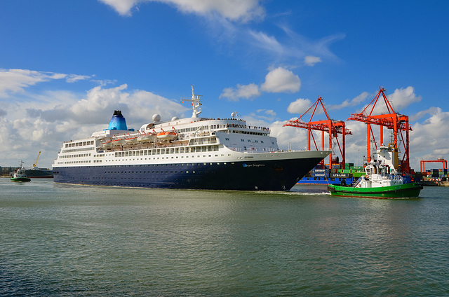 SAGA SAPPHIRE sailing from Dublin