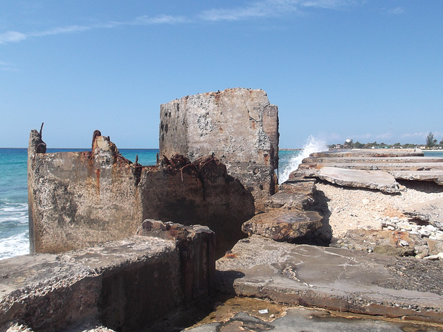 Ruine révolutionnaire / Revolutionary ruins.