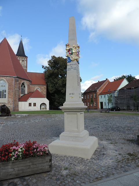 Postmeilensäule in Baruth /1