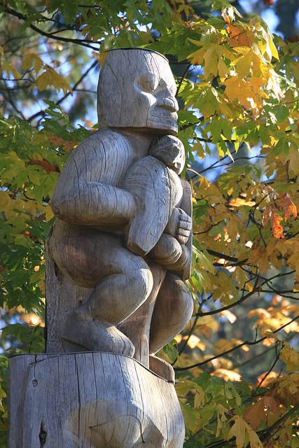 Beaver Crest Totem Pole