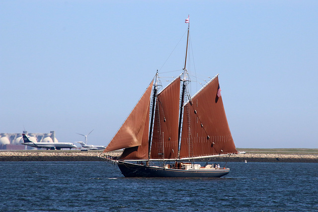 Red sails and jets