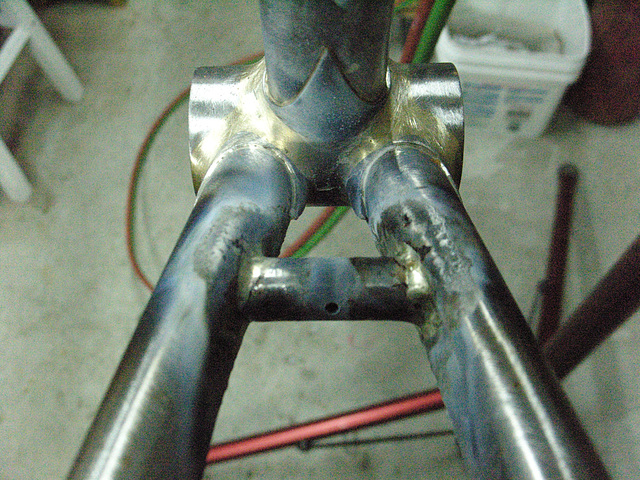 #CT209 Chain stay bridge. Note: hole for place a threaded fender mount (2009)