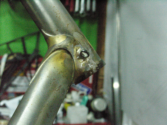 #CT209 Braze on ring that acts as a gear cable housing guide, preventing housing rub on frame (2009)