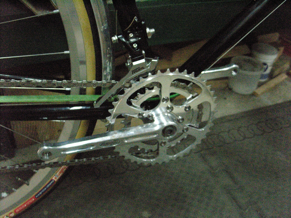 1st-build parts included a Stronglight 49d crankset, a SRAM Rival front derailleur, & Challenge Parigi Roubaix 700x29 tires. These parts all have been subsequently replaced with different equipment to enhance functionality & reliabilty